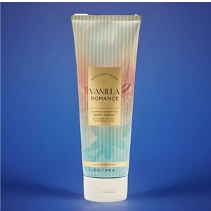 Bath & Body Works -Vanilla Romance Body Cream (8 oz)